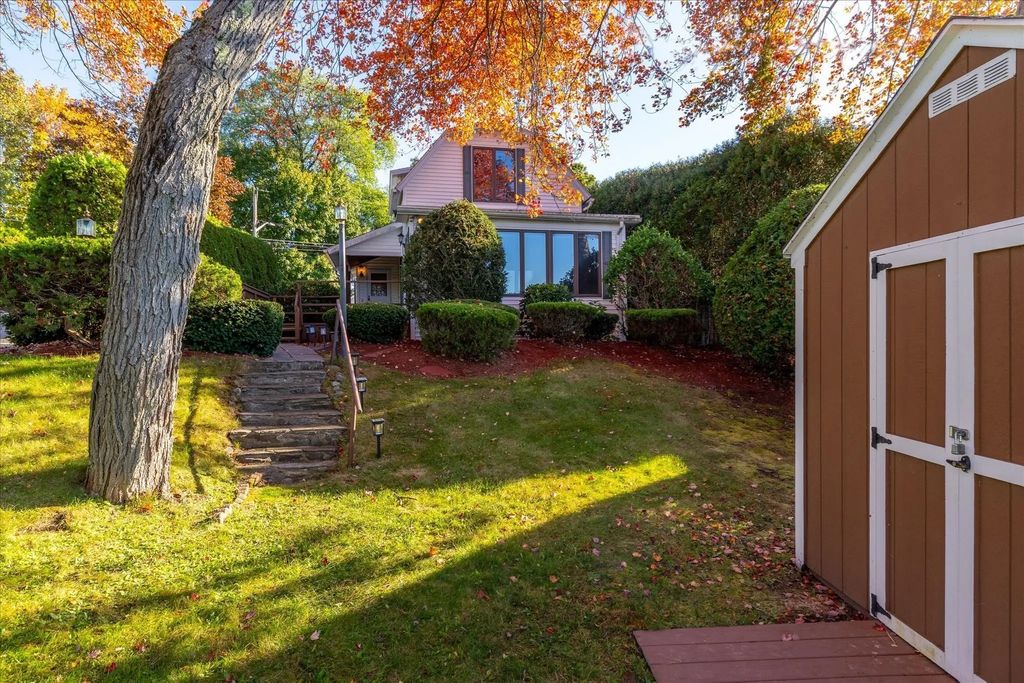 47 Point Pleasant Rd, Webster