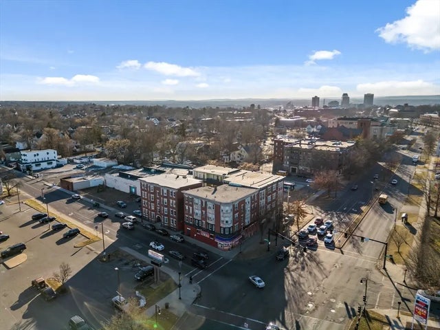 687 State #a, Springfield