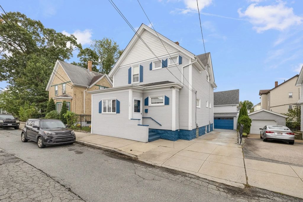 109 Barre Street, Fall River
