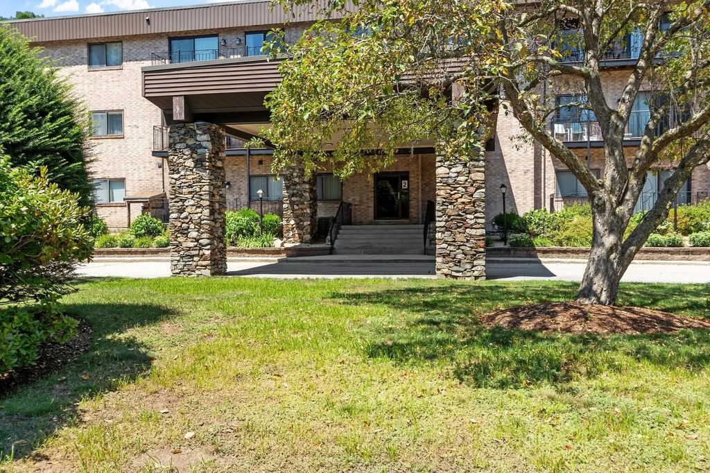 181 Littleton Road #142 Bld. 2, Chelmsford