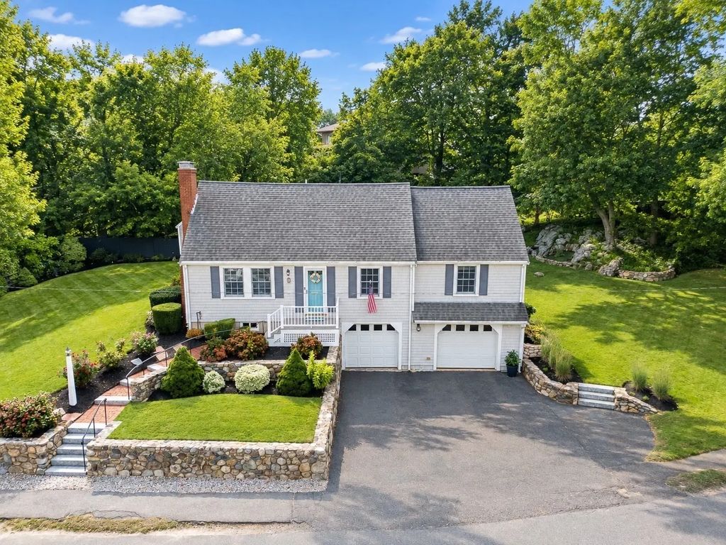 11 Cornell Road, Marblehead