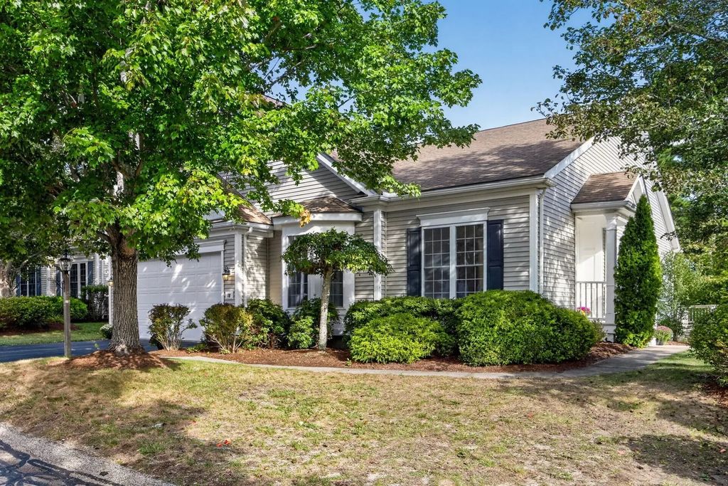 10 Great Pointe, Plymouth