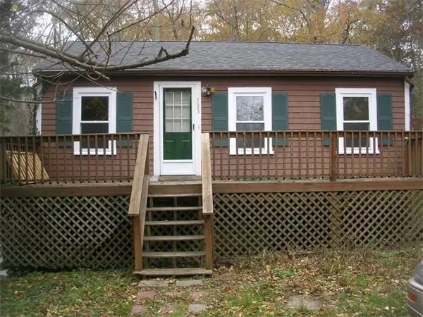 583 State Road, Plymouth