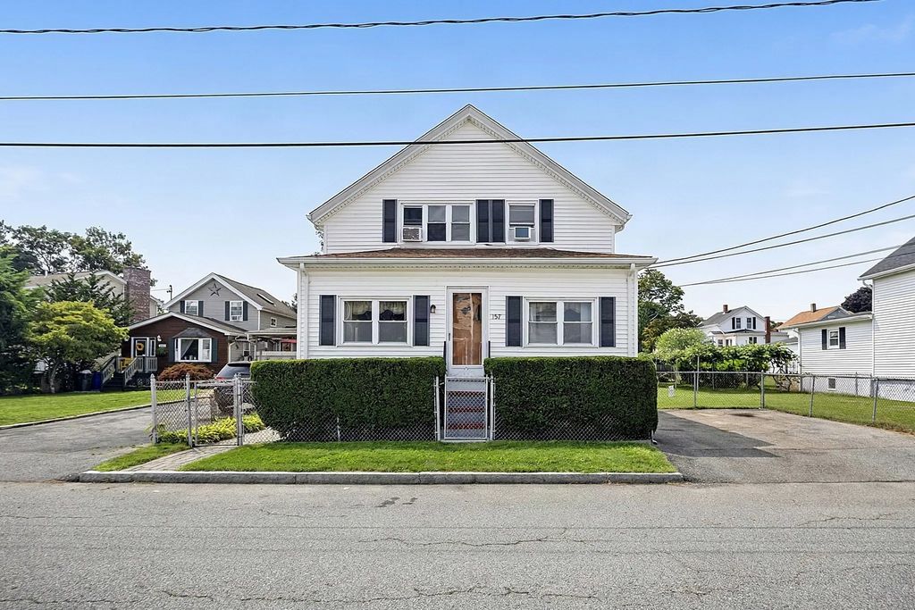 157 Denver Street, Fall River
