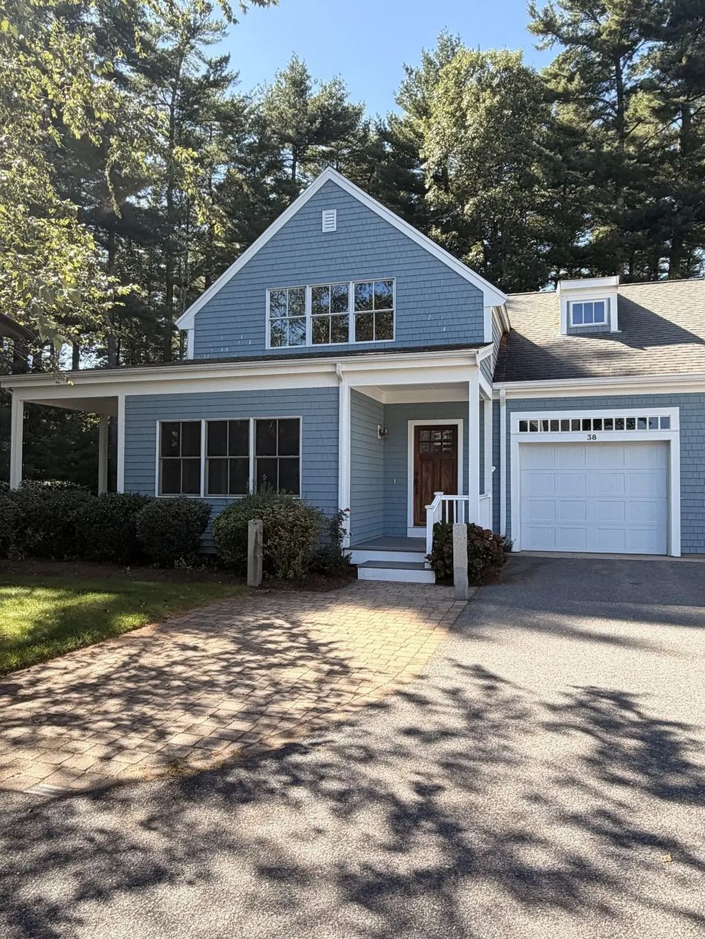 38 Hathaway Pond Cir #38, Rochester