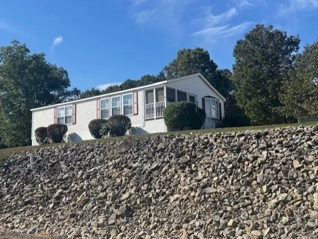 8 Ian's Path, Hampstead