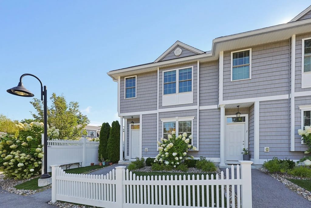 5 Jerome Rd #5, Tewksbury