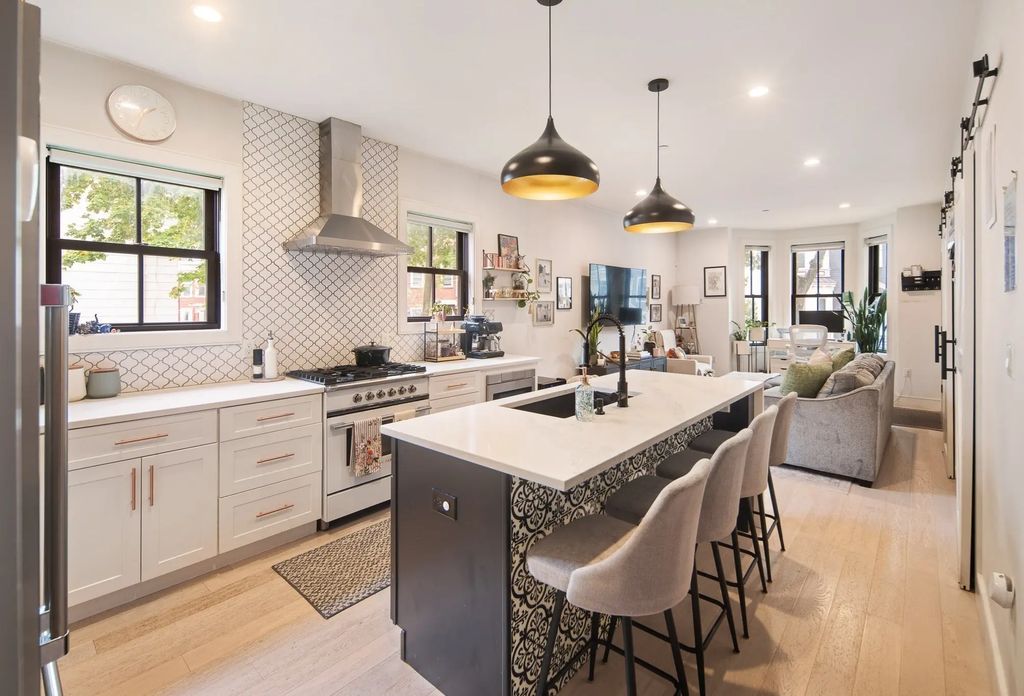 228 Webster St #1, Boston
