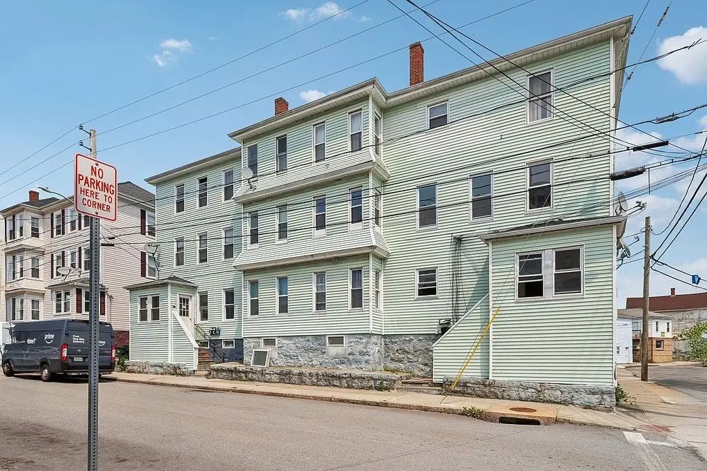 344 Jencks St #3, Fall River