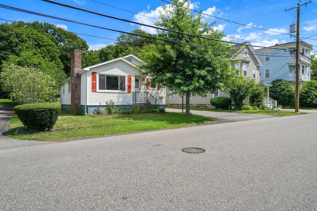 33 Cross St, Brockton