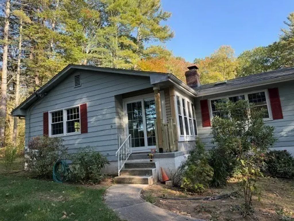 9 Pierce Road #1, West Brookfield