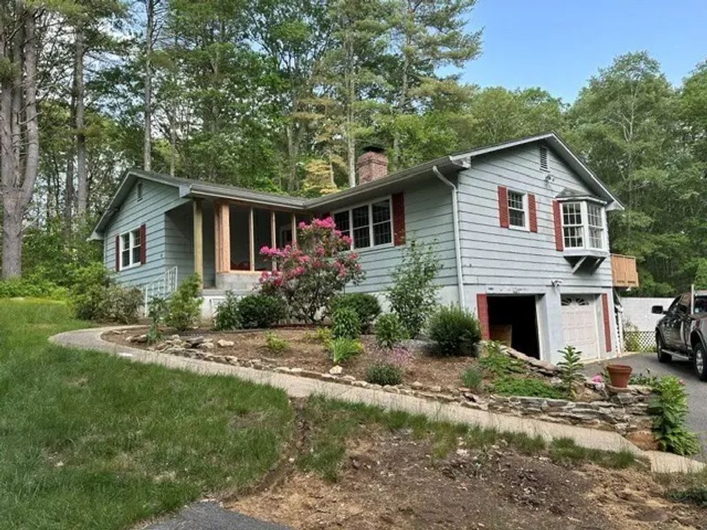 9 Pierce Road #1, West Brookfield