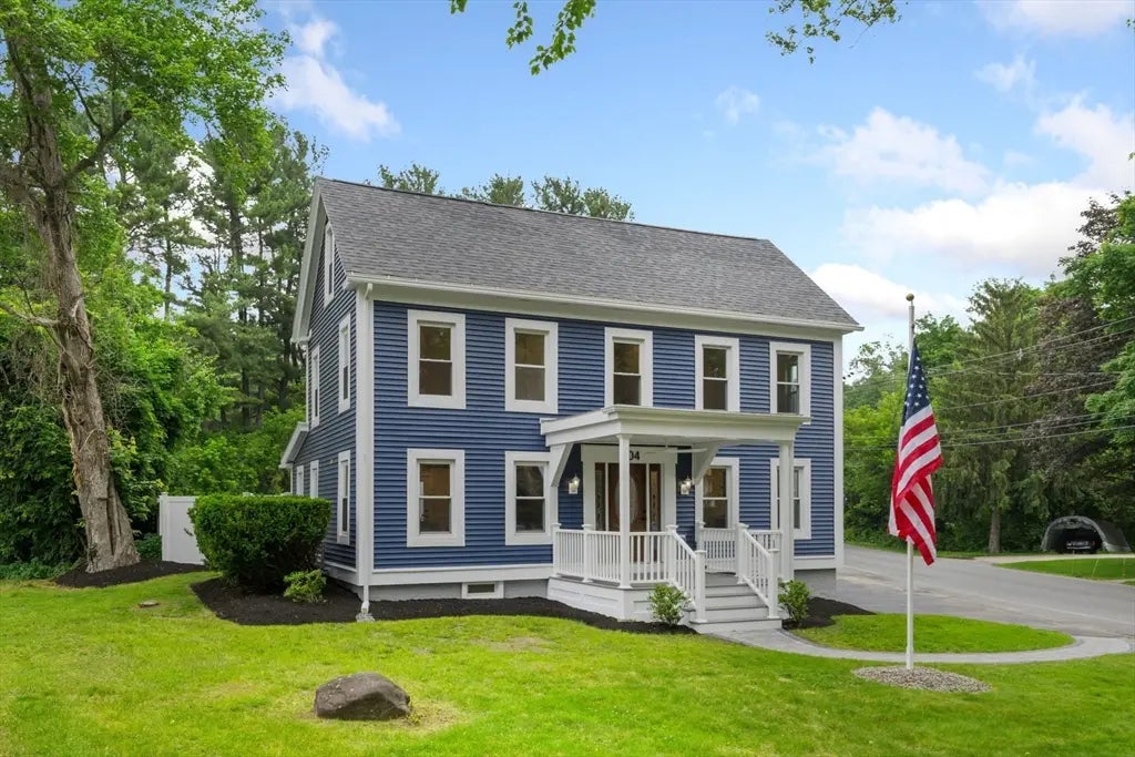 404 Main St, Groveland