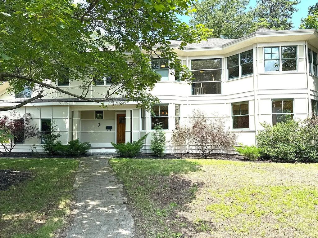 9 Sunny Knoll Ter, Lexington