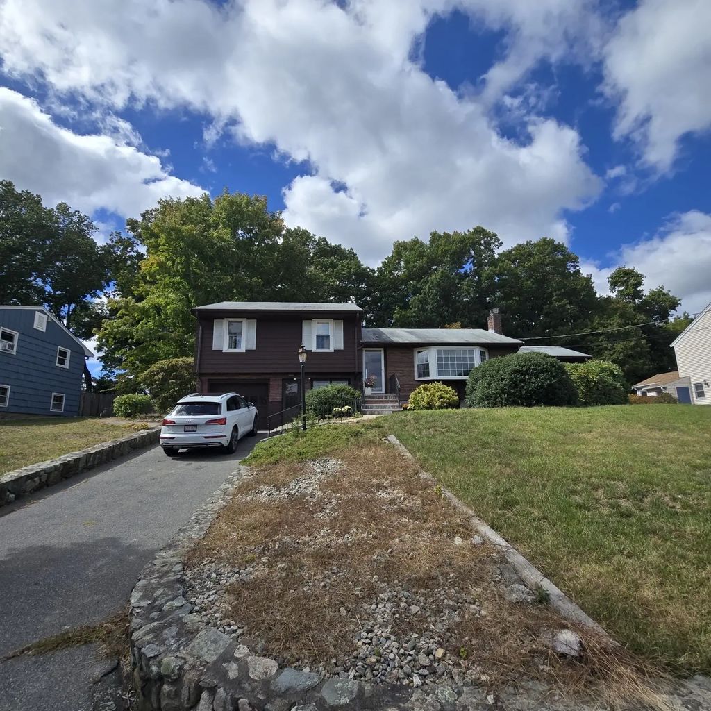 59 Kenelworth Ave, Brockton