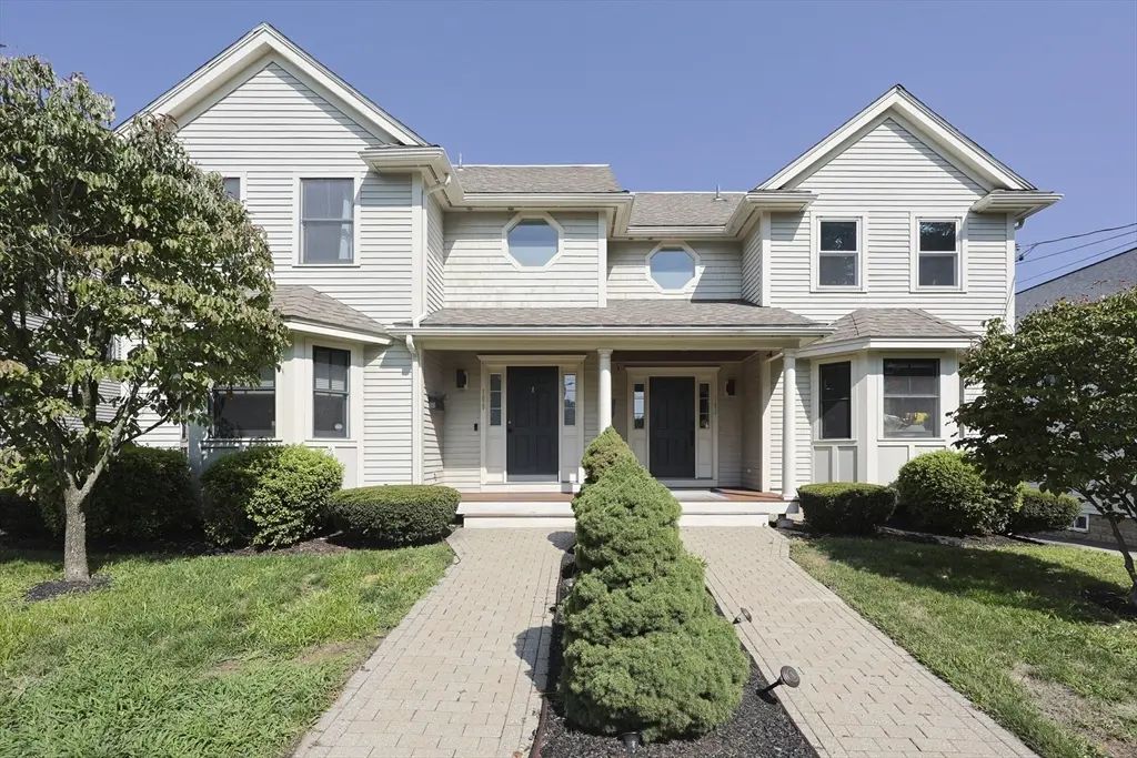 105 Watertown St #105, Watertown