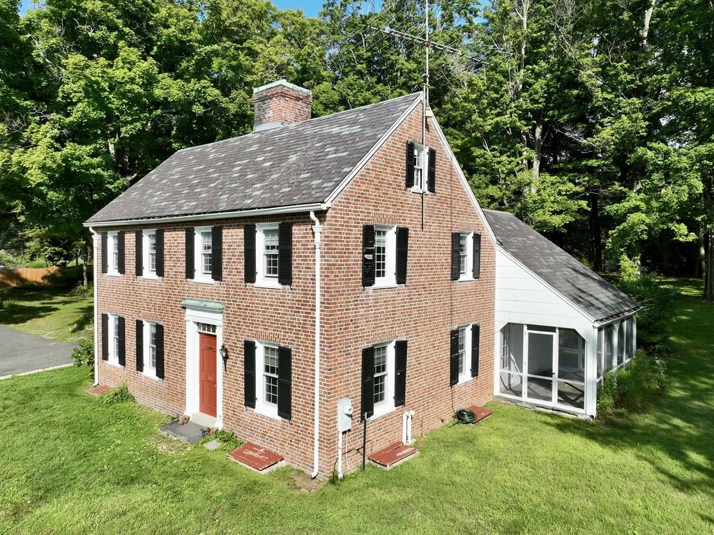 661 Bernardston Rd, Greenfield