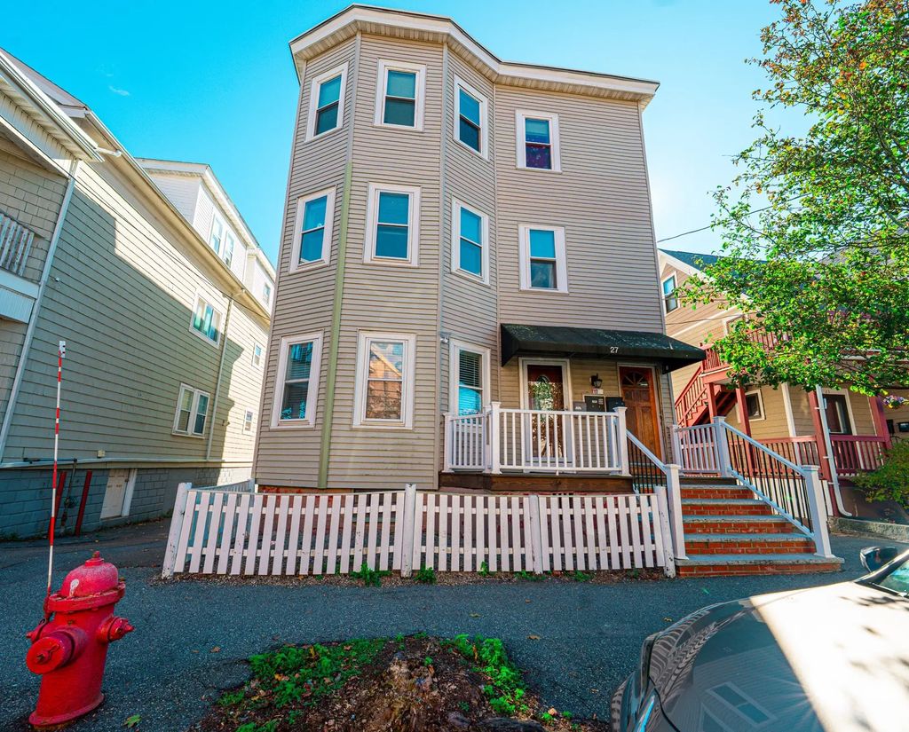 27 Wave Ave #c, Revere