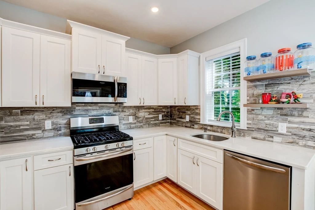658 Massachusetts Ave #3, Lunenburg