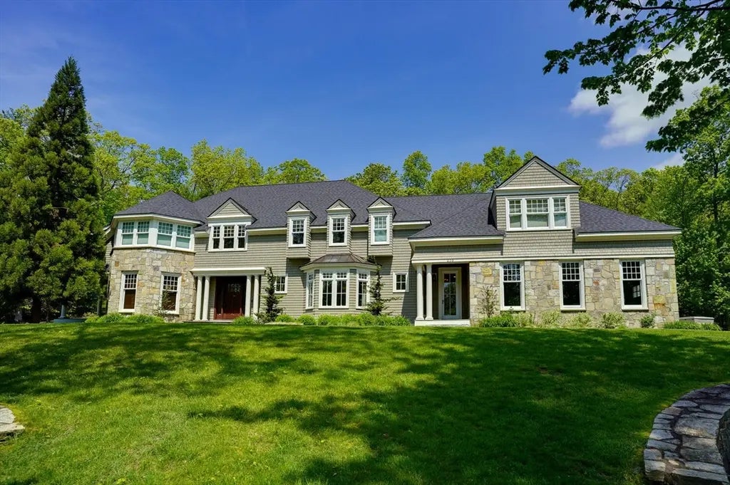 210 Green Street, Northborough