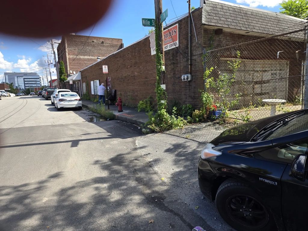 774 Dutton St, Lowell