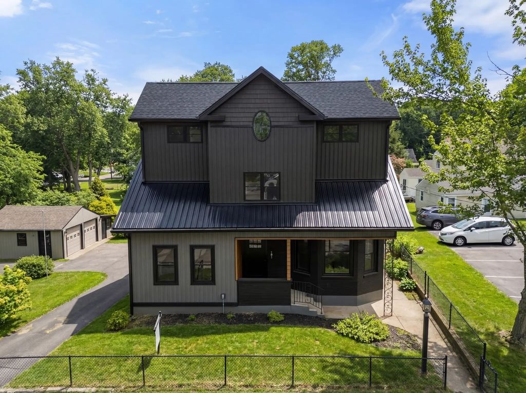105 South Quinsigamond Avenue, Shrewsbury