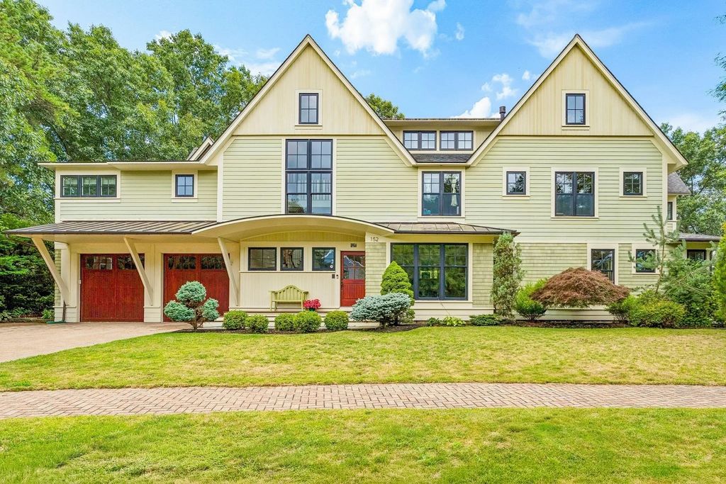 152 Partridge Lane, Concord