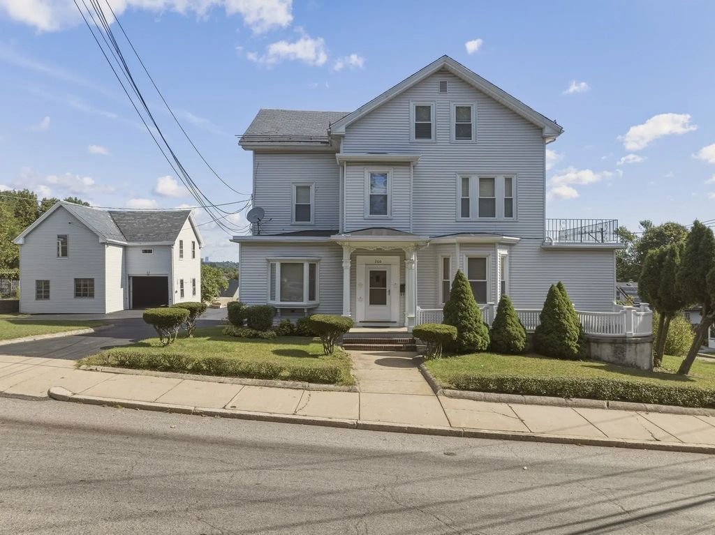 260 Metropolitan Ave, Boston