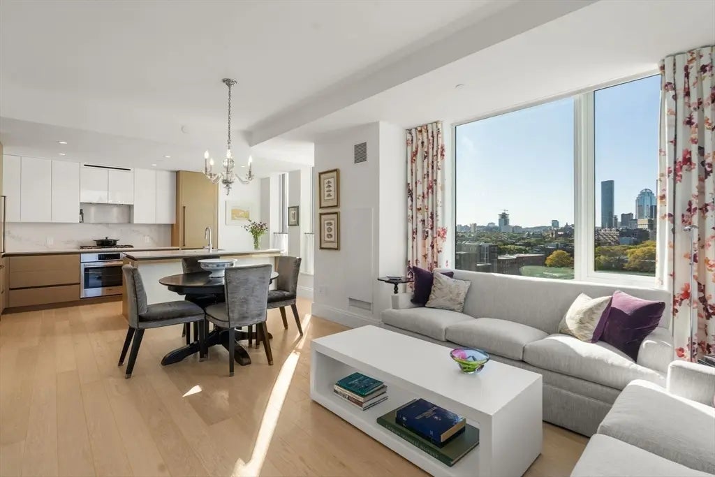 380 Harrison Ave #1118, Boston