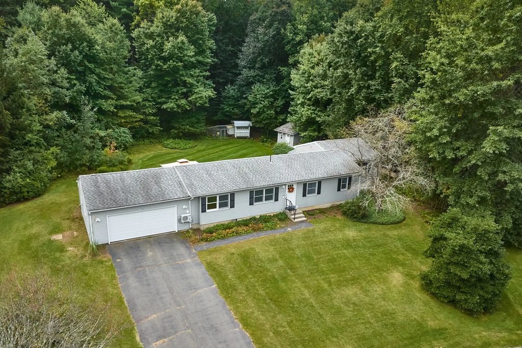 50 Deepwoods Dr., Amherst