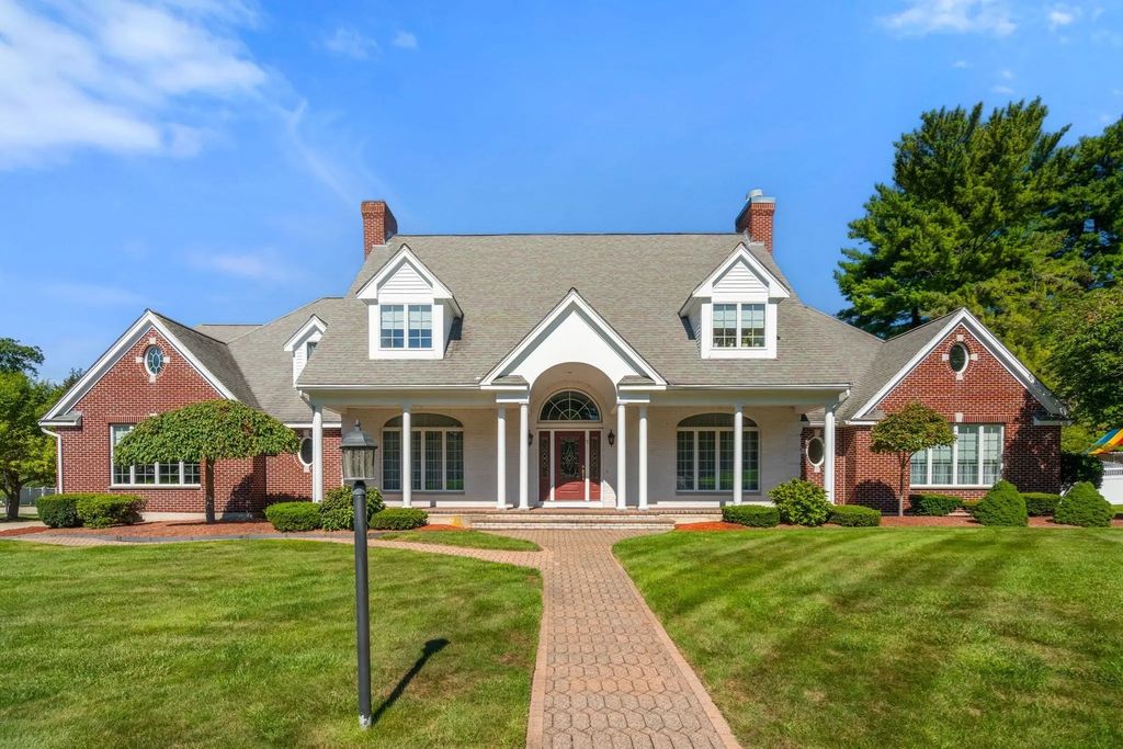 5 Elizabeth Way, Lynnfield