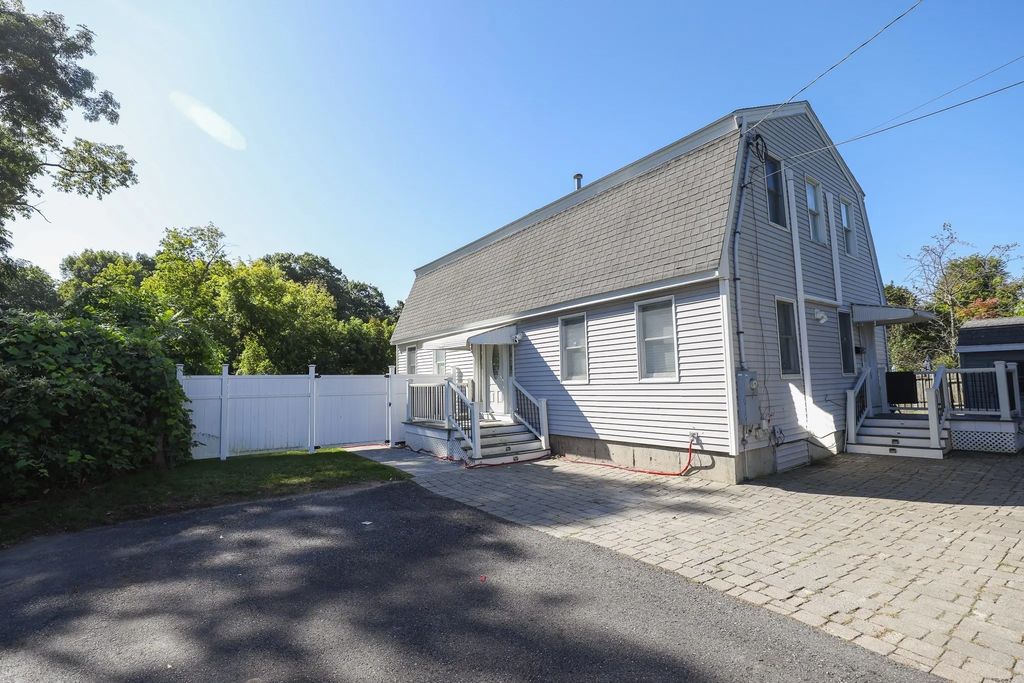 43 Duren Ave, Lowell