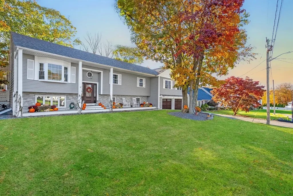 410 Joesph Dr, Fall River