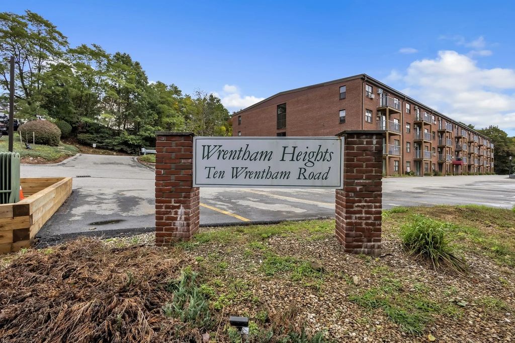 10 Wrentham Rd #108, Worcester