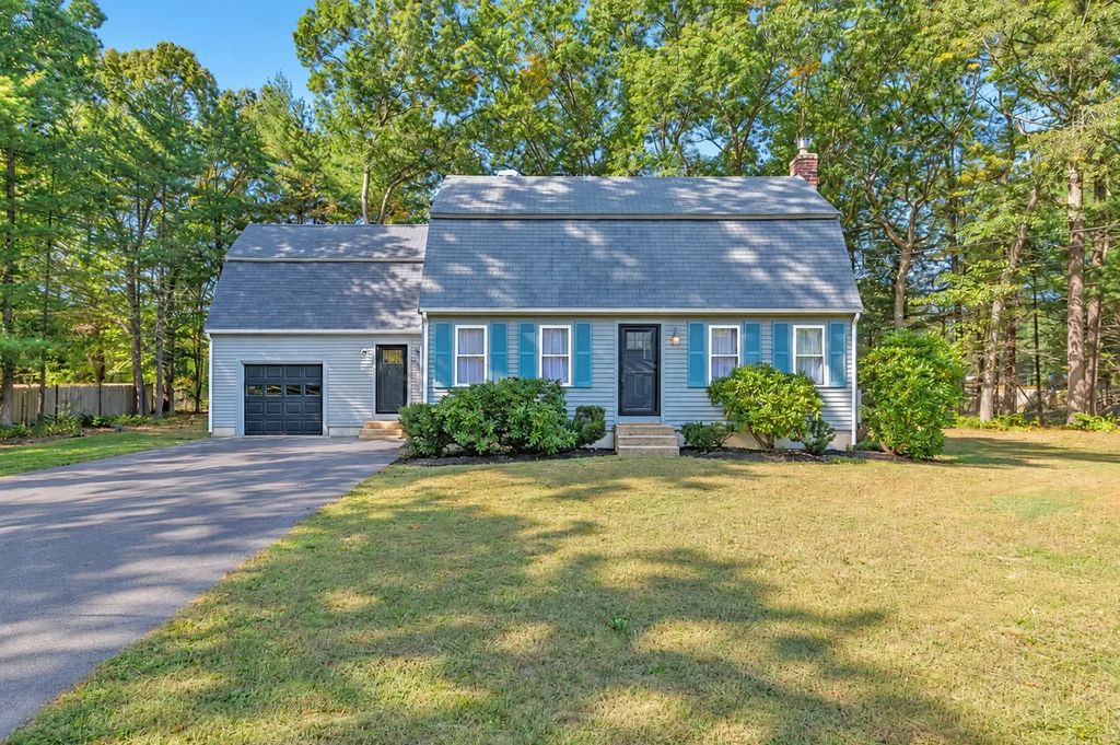 76 Woodridge Road, Duxbury