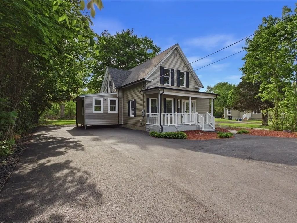 1544 Bridge St., Dracut