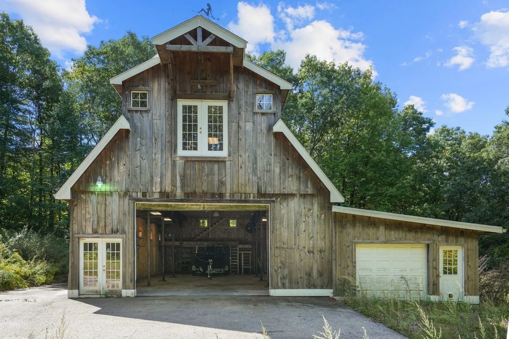 86 Breakneck Rd, Sturbridge