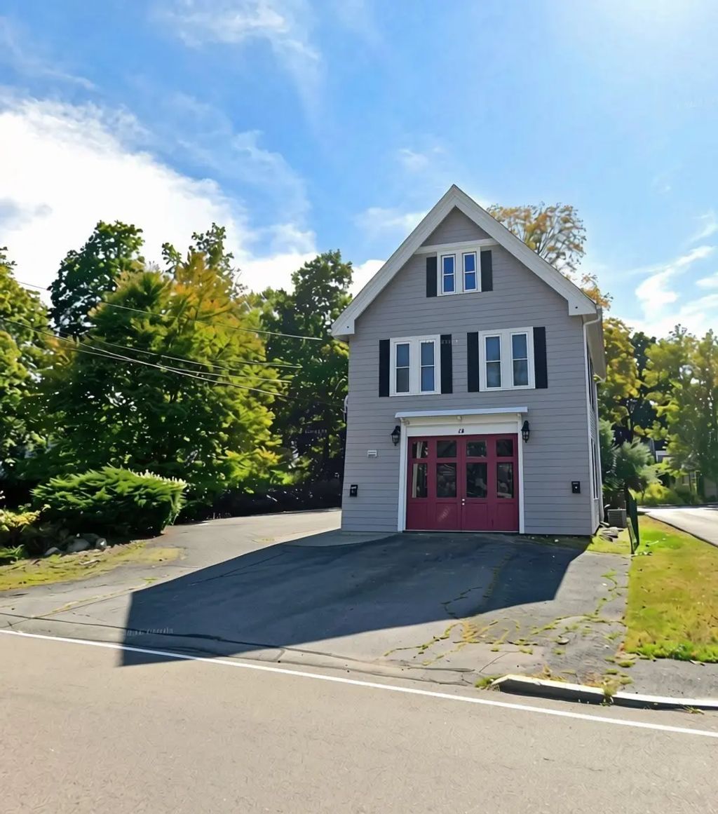 14 West St #1, East Bridgewater