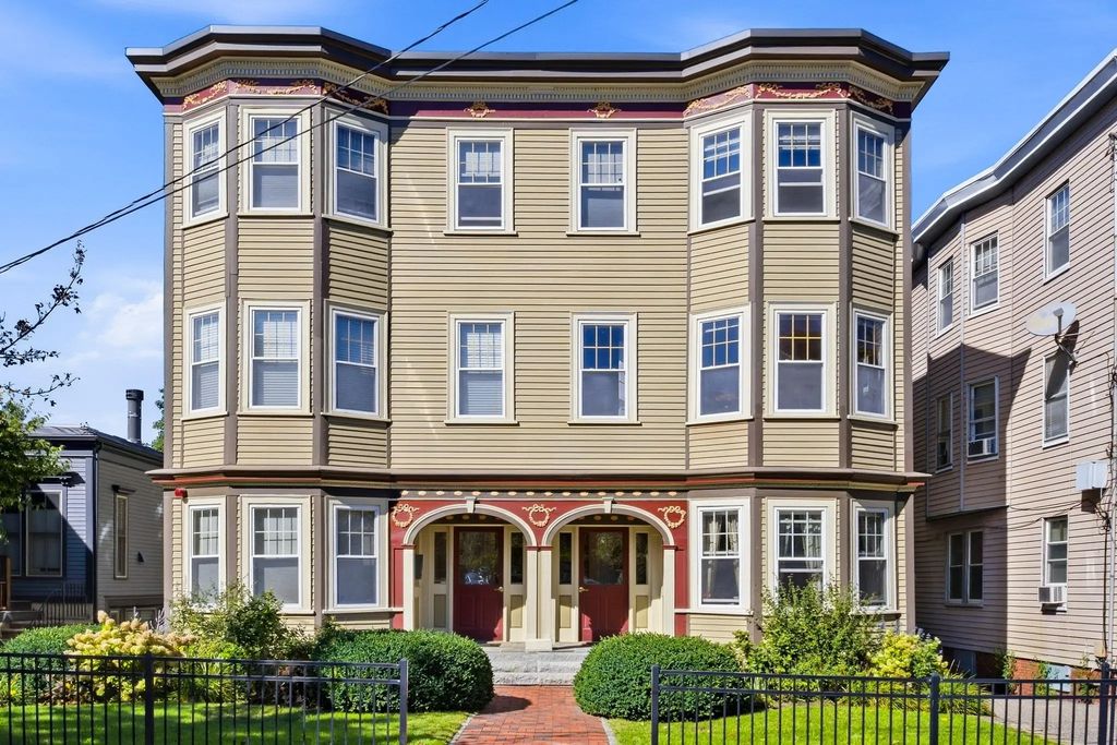 85-87 Francis St. #3, Brookline