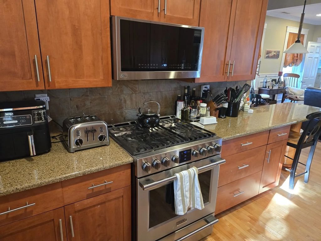64 High St #b, Andover