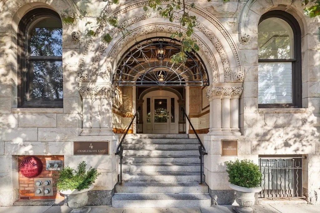 4 Charlesgate East #601, Boston