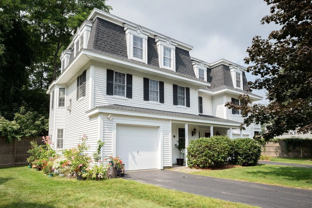 18 Victoria Gdn #a, Framingham