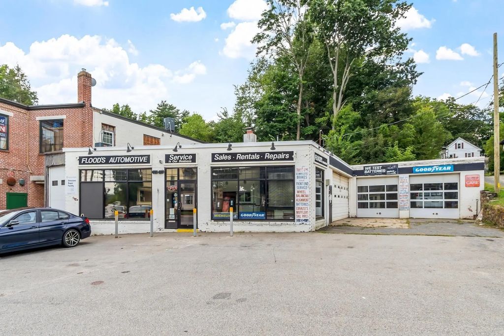93 Hamilton St, Southbridge