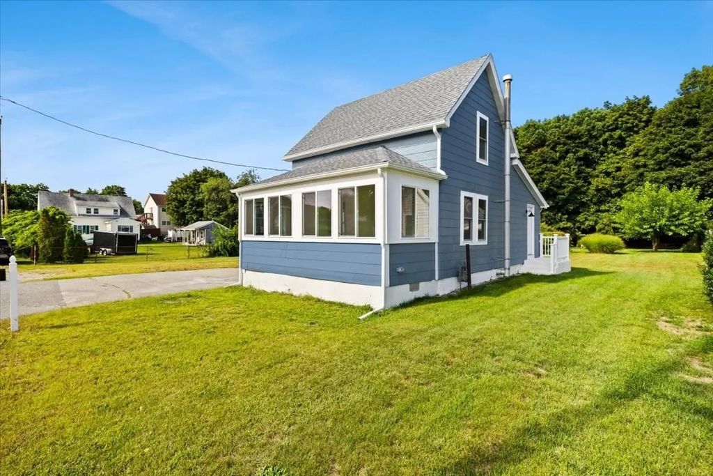 75 Ottawa St, Attleboro