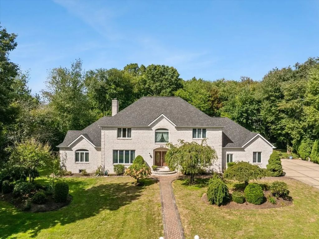84 Jane Howland Dr, Seekonk
