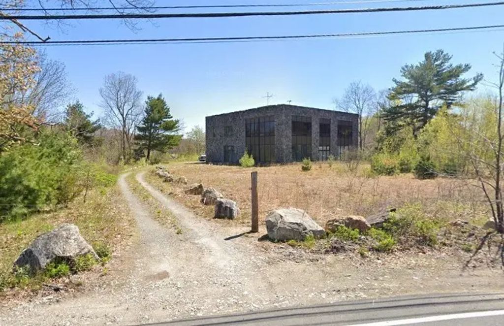 1250 Turnpike Street, North Andover