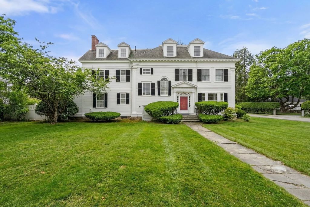 800 High St., Dedham