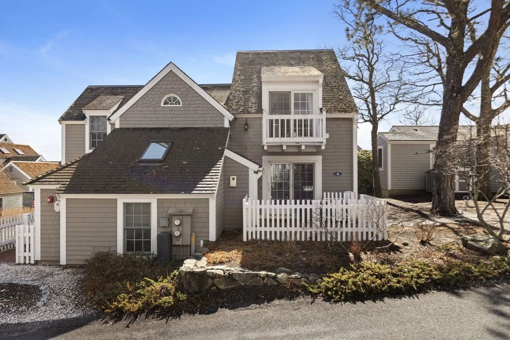 4 Hyannis Point Rd #4, Mashpee