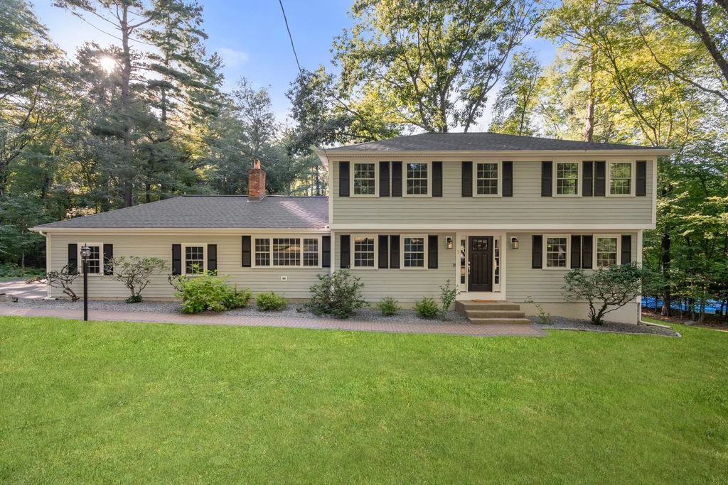 7 Tara Road, Southborough