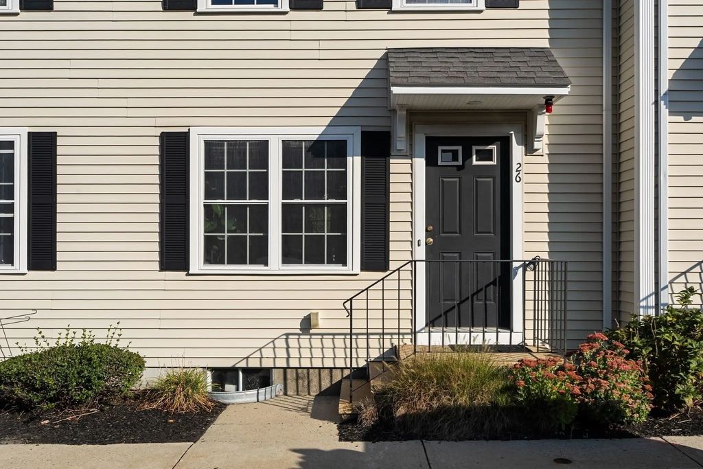 26 Boxberry Ln #26, Rockland